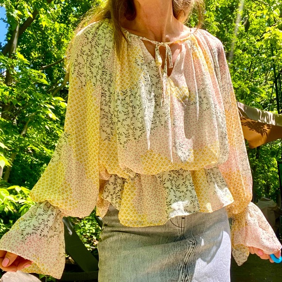 Fate Tops - FATE Ditsy Printed Chiffon Blouse Sz S